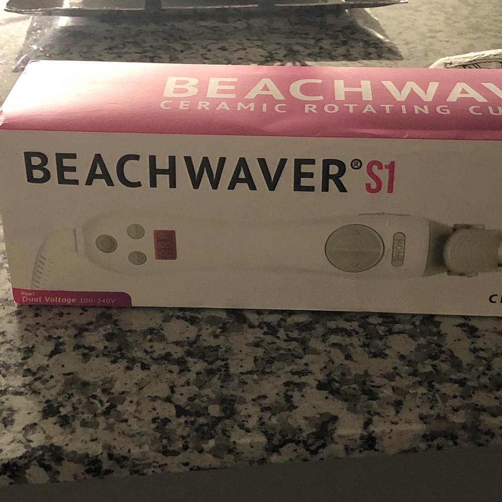 Beachwaver S1- Dual Voltage Rotating Curling Iron